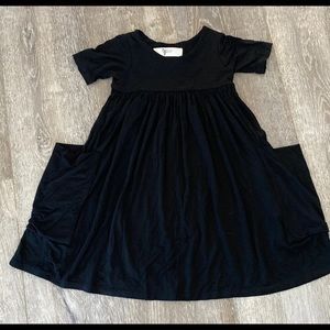Remie Girl size 4 pocket dress